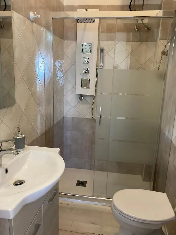 Noemi Holiday House Agnone Bagni 0*,